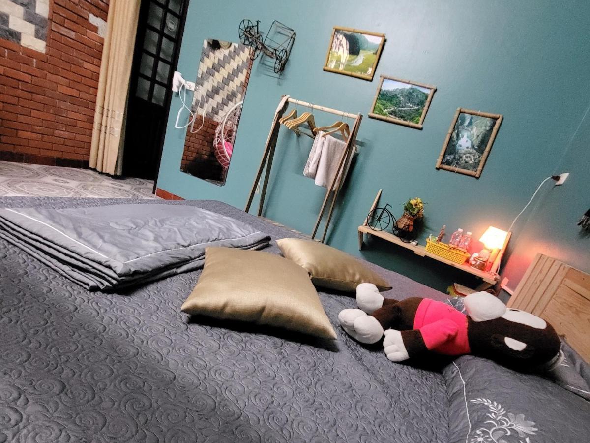 Golden Bell Backpacker Hostel Нин Бин Екстериор снимка