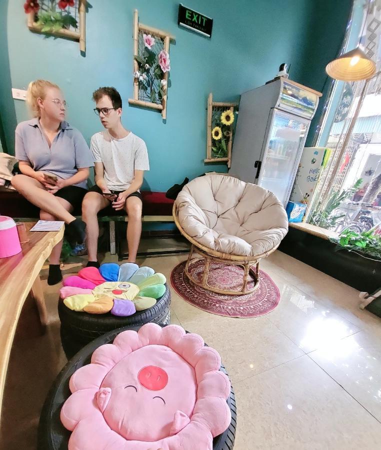 Golden Bell Backpacker Hostel Нин Бин Екстериор снимка