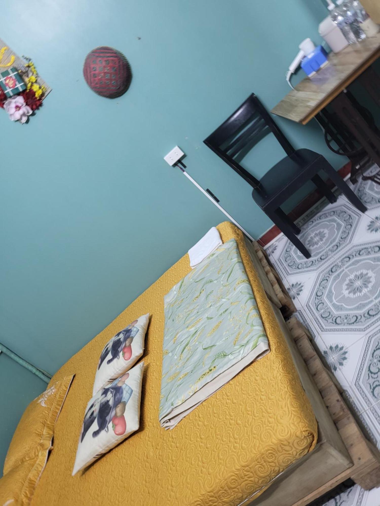 Golden Bell Backpacker Hostel Нин Бин Екстериор снимка